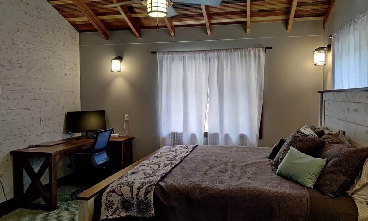 Photo of Bedroom in Spanish Lookout