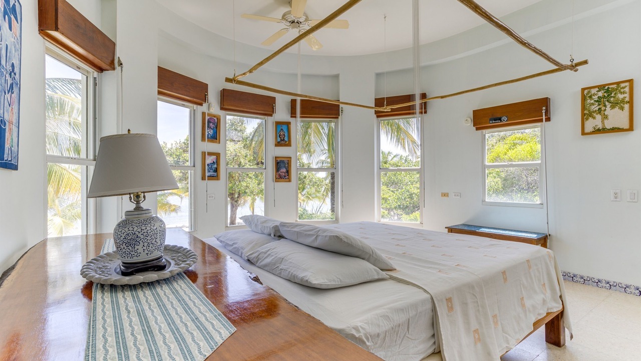 Photo of Bedroom in Placencia