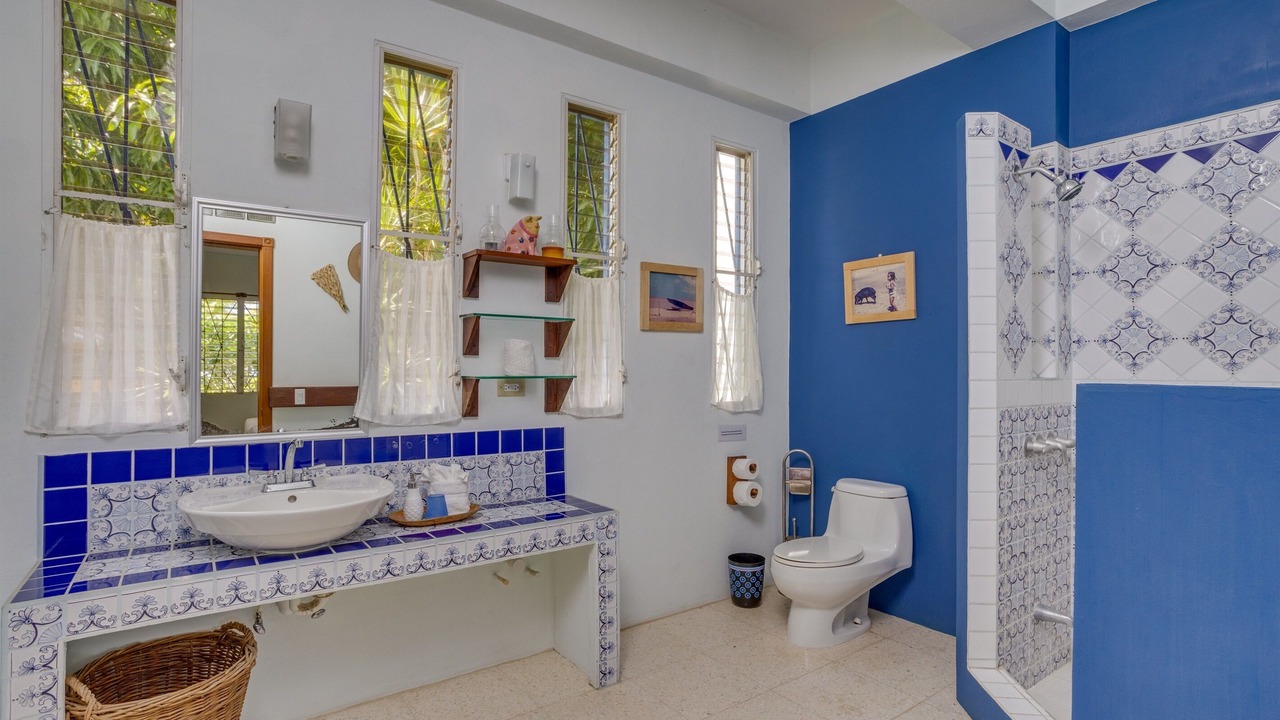 Photo of Bathroom in Placencia