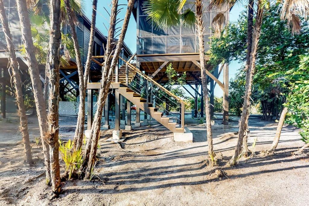 Photo of Others in Surfside