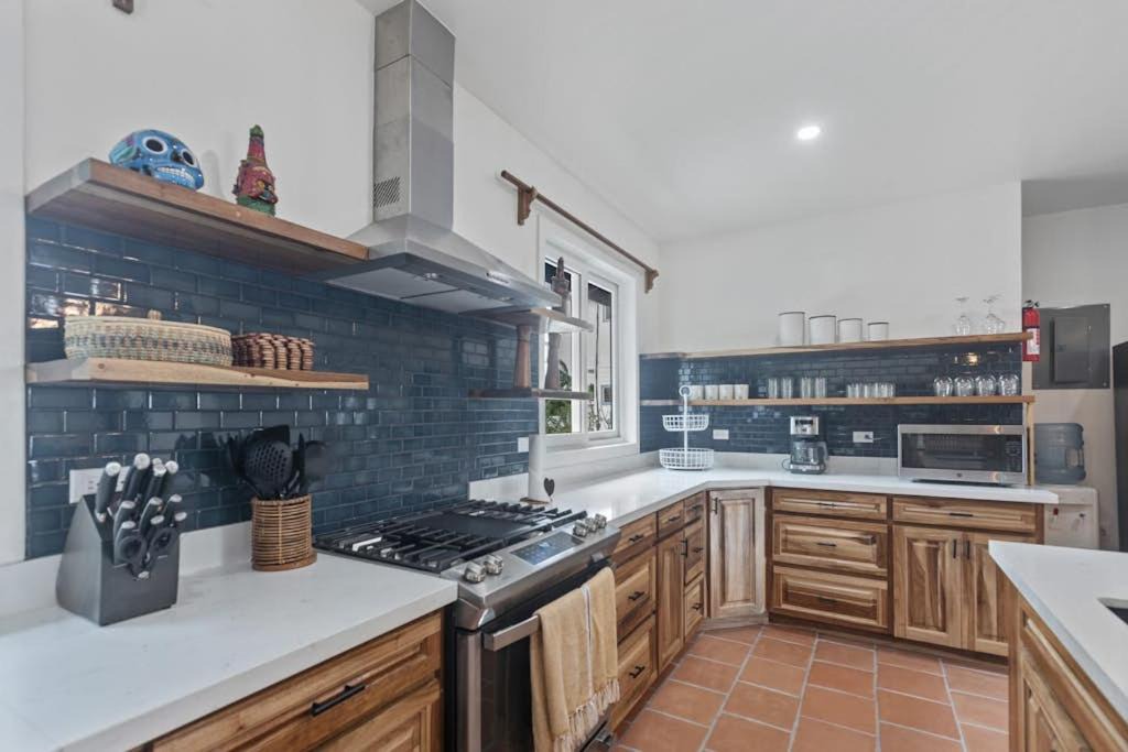 Photo of Kitchen in Caribbean Way
