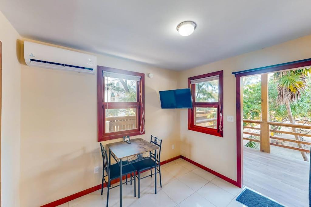Photo of Others in Caye Caulker
