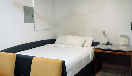 Pool Deck Suite