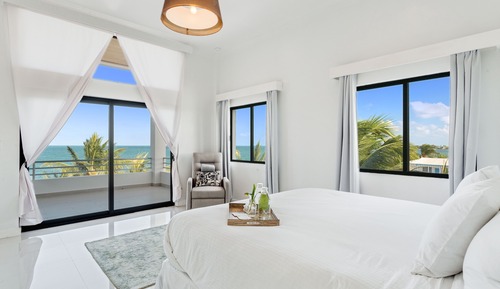 Luxury Penthouse, 3 Bedrooms, Sea View, Beachfront