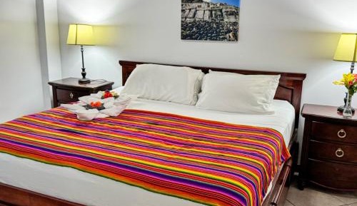Deluxe King Suite