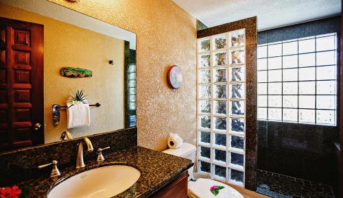 Two-bedroom King Suite - Pool View