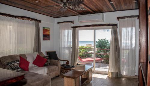 Deluxe King Suite