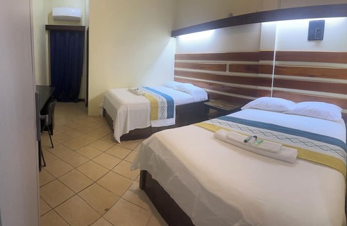 Caye Caulker Hotel | sky Inn