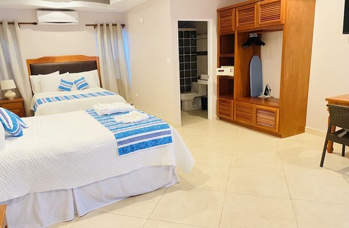 Caye Caulker Hotel | La Isla Resort