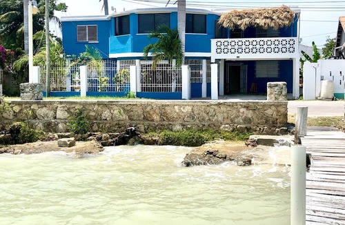 Corozal House | Rum Punch Lodge