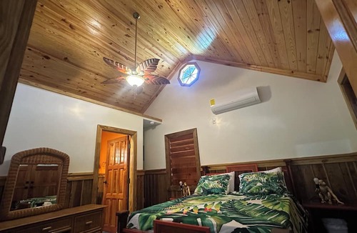 Bermudian Landing Bed & Breakfast | Howler Landing Vacation Rental