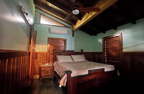 Bermudian Landing Bed & Breakfast | Howler Landing Vacation Rental