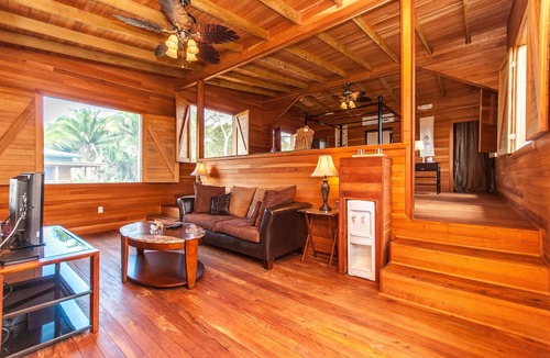 Armenia Hotel | Dream Valley Belize