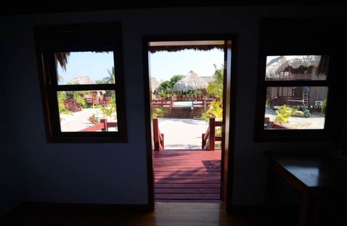Caye Caulker Hotel | El Ben Cabañas
