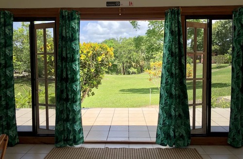 Georgeville Hotel | Gumbo Limbo Jungle Resort