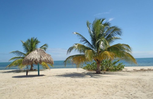 Placencia Hotel | Michelo Suites