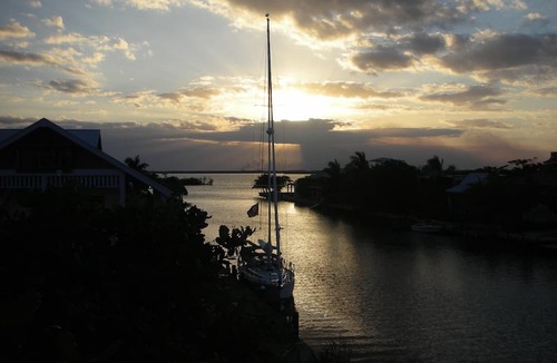 Placencia Hotel | Michelo Suites
