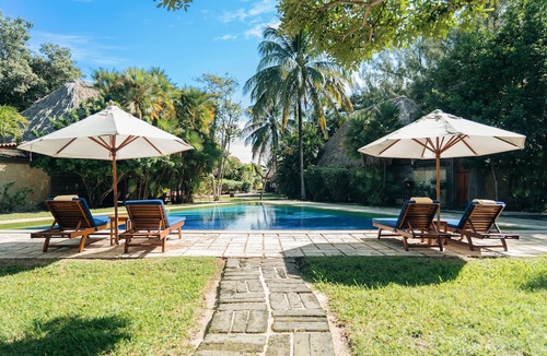 Placencia Hotel | Turtle Inn by Francis Ford Coppola