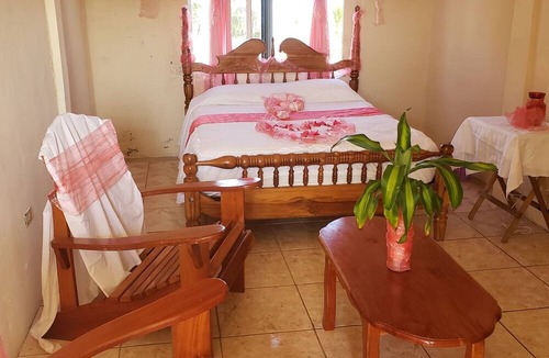 Dangriga Hotel | Pal's on the Beach - A Gold Standard Hotel