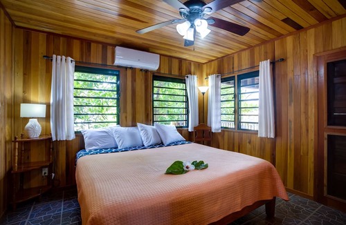 Placencia Apartment | Driftwood Gardens Guesthouse