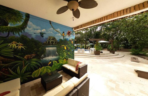 San Ignacio Hotel | Falling Leaves Lodge