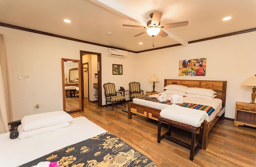 San Ignacio Hotel | Falling Leaves Lodge