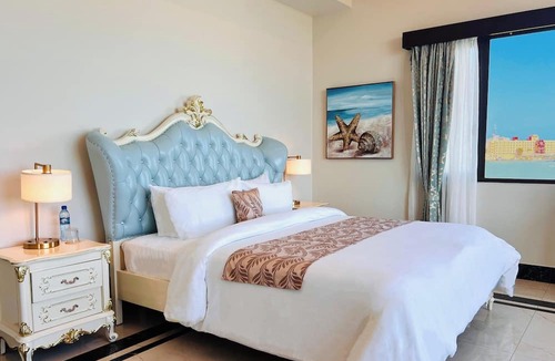 Belize City Hotel | Golden Bay Hotel by Marine Parade