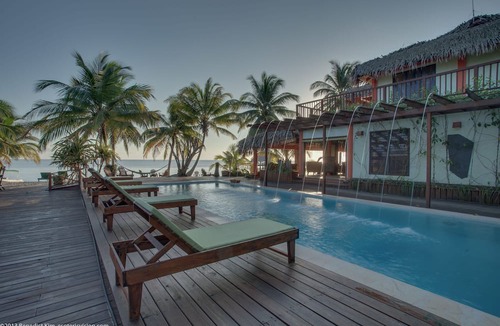 Placencia Hotel | Robert's Grove Península Resort