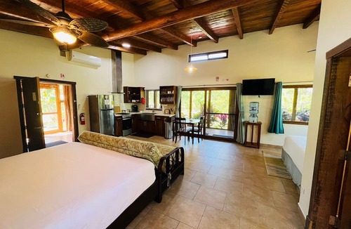 San Antonio Villa | Kāne Villas