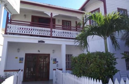 Belize City Bed & Breakfast | Coningsby Inn