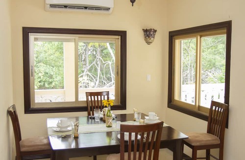 Belize City Hotel | Sea Side Chateau