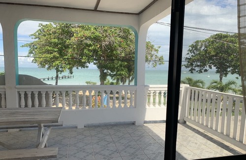 Sarteneja House | Fernando's Seaside Guest House