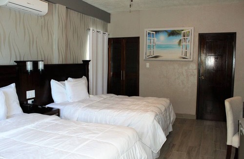 Caye Caulker Hotel | Barefoot Caye Caulker Hotel