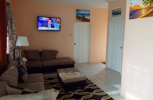 Ladyville House | Lake View Condo