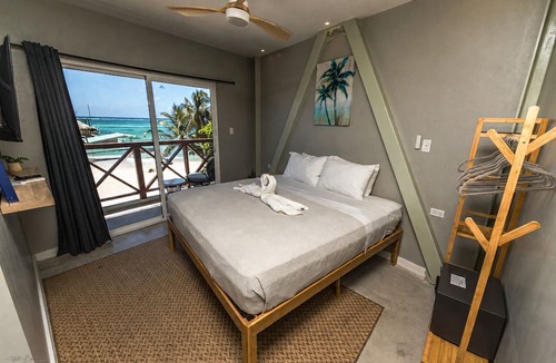 San Pedro Hostel | Sandbar Beachfront Hotel & Hostel
