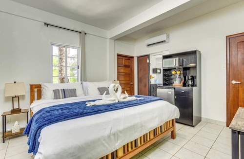 San Ignacio Hotel | Hill Garden Boutique Resort.
