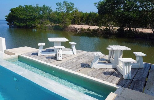 Belize City Apartment | Sea Belize Relaxing Studio w Sea View Pool & Overwater Deck Near Airport, 1st FL