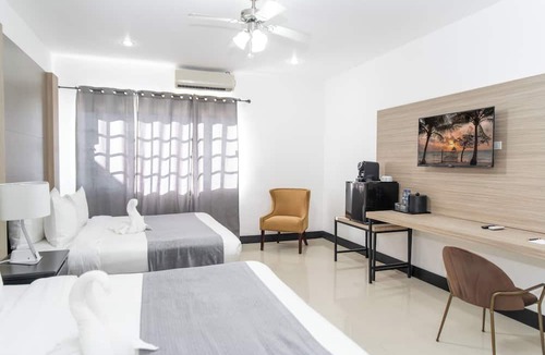 Belize City Hotel | Pickwick Park View Hotel