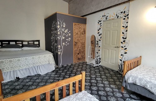 San Ignacio House | D's Inn