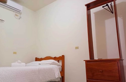 Independence and Mango Creek Hotel | Southern Corner Motel & Restaurant