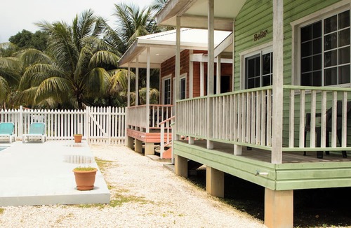 Dangriga Bed & Breakfast | Hummingbird Estate Cabanas