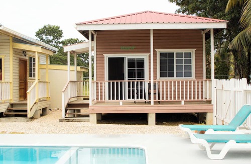 Dangriga Bed & Breakfast | Hummingbird Estate Cabanas