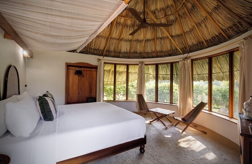 Teakettle Village Hotel | Jade Jungle Resort