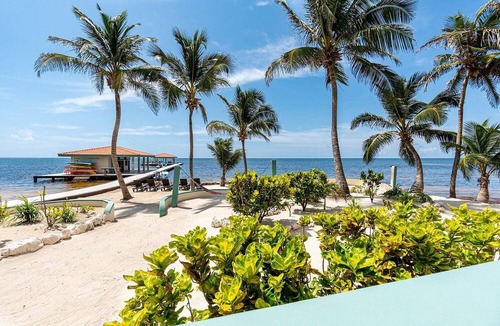San Pedro Resort | Vita Retreats - All inclusive