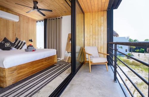 Placencia Villa | Shadow Sands Villa