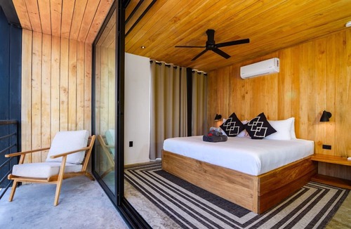 Placencia Villa | Shadow Sands Villa
