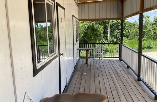 Spanish Lookout Hotel | Tropical View
