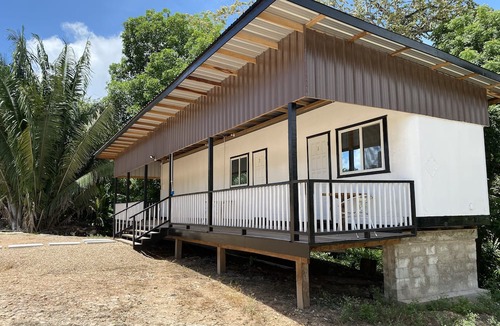 Spanish Lookout Hotel | Tropical View