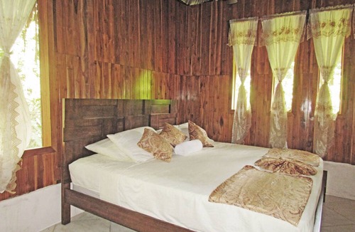 Armenia Cabin | Banana Bank Lodge