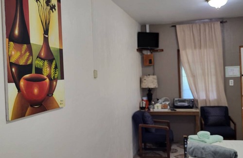 Armenia House | Hacienda Tropical Guest House